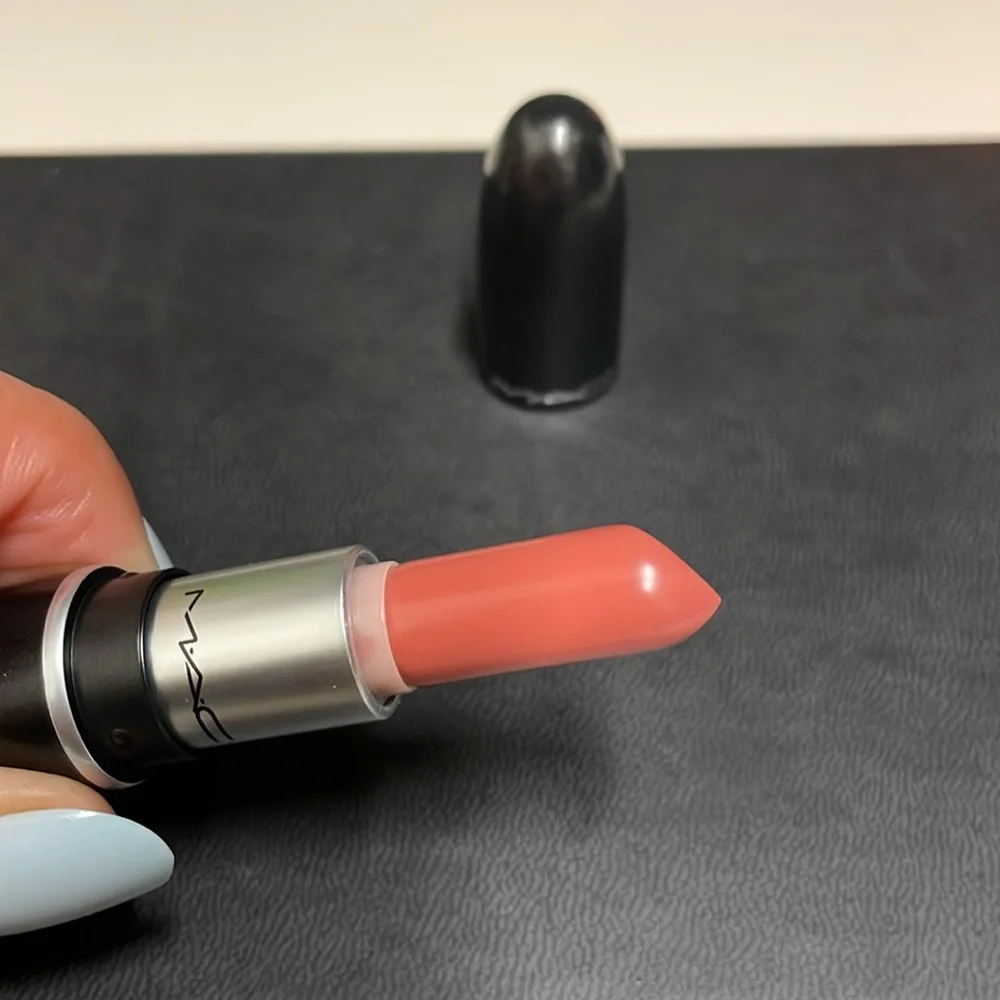 MAC Mini Matte Lipstick- Velvet Teddy